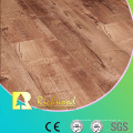 Le plancher stratifié à rainure en V de Hickory de relief de ménage de 8.3mm E0 HDF